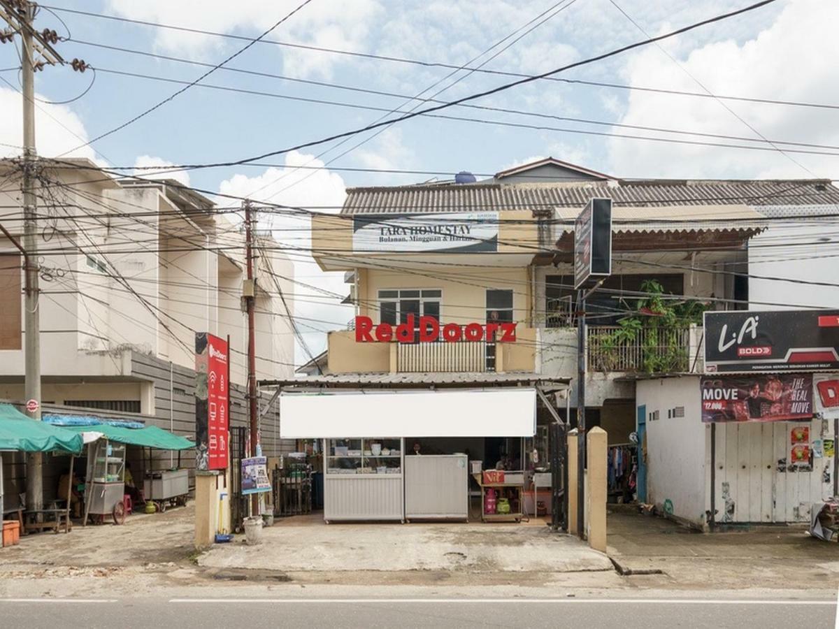 Hotel RedDoorz near Palembang Trade Center Zewnętrze zdjęcie